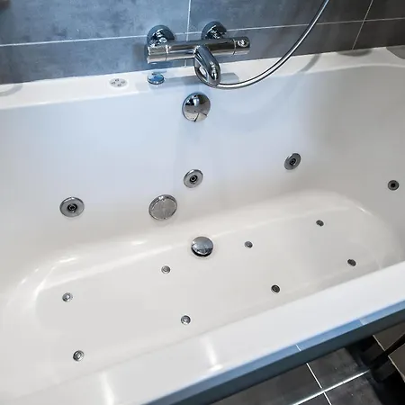 Short Group Congress Centre Serviced *