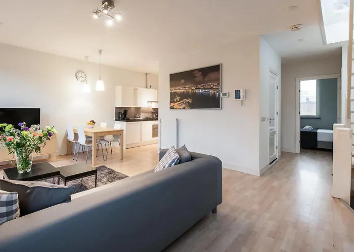 Short Group Congress Centre Serviced *