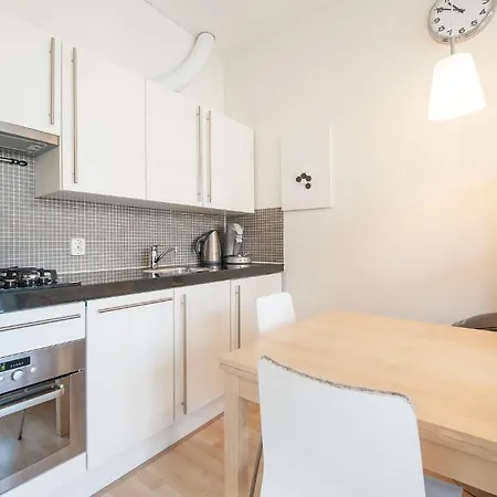 Short Group Congress Centre Serviced 아파트 *