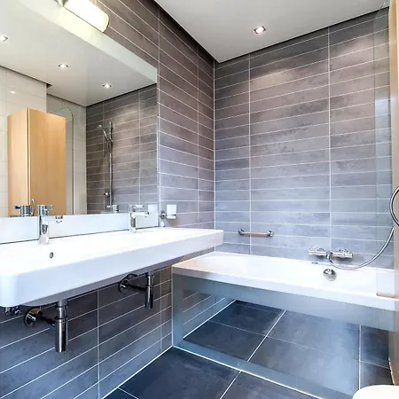 Short Group Congress Centre Serviced *